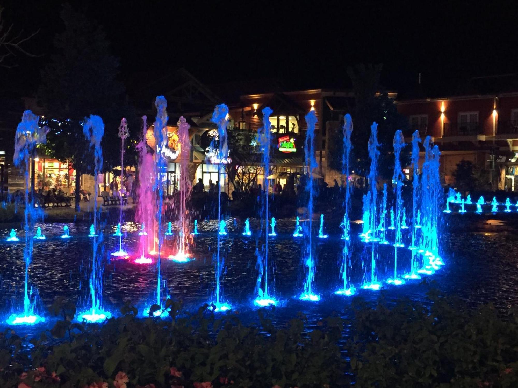 Rest Assured, Wifi, 1089 Free Tickets Each Paid Day, Dollywood And More Пиджен Фордж Стая снимка